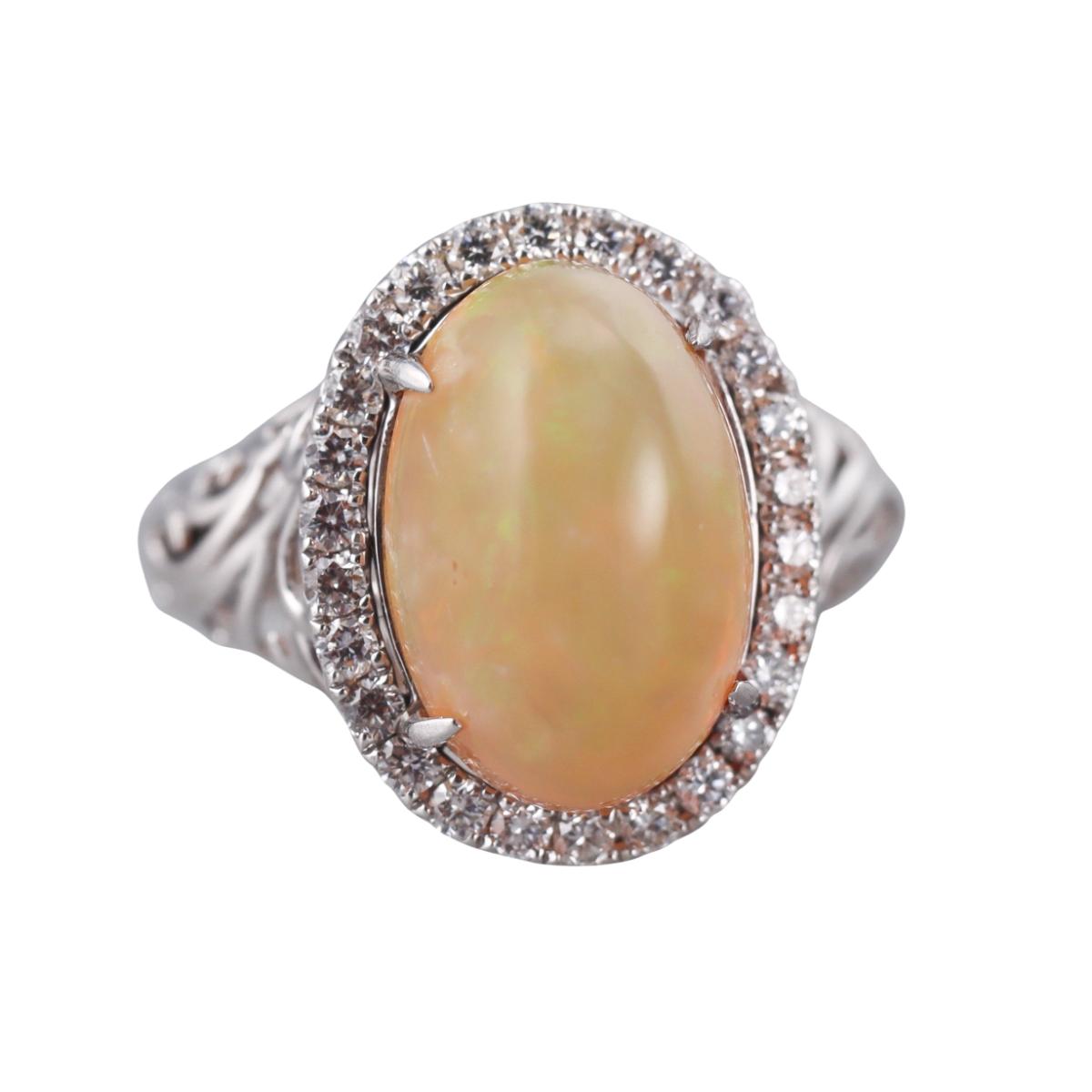 Vintage 18k Gold Opal Diamond Ring