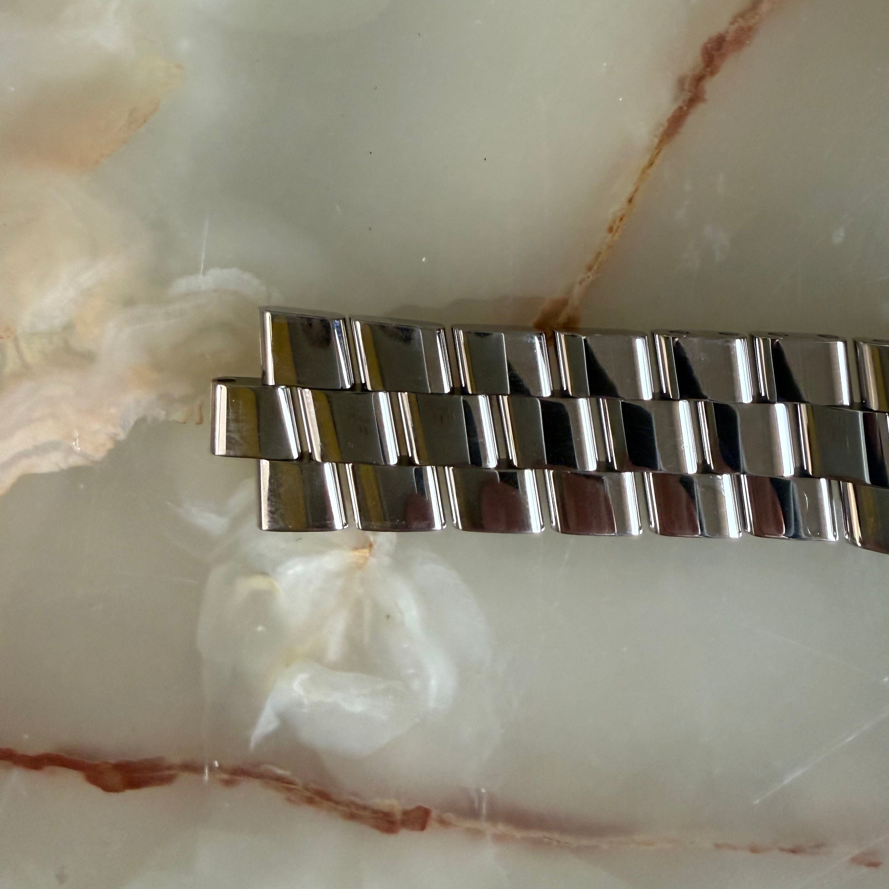 Authentic Breitling Stainless Steel 22mm Watch Bracelet W0409