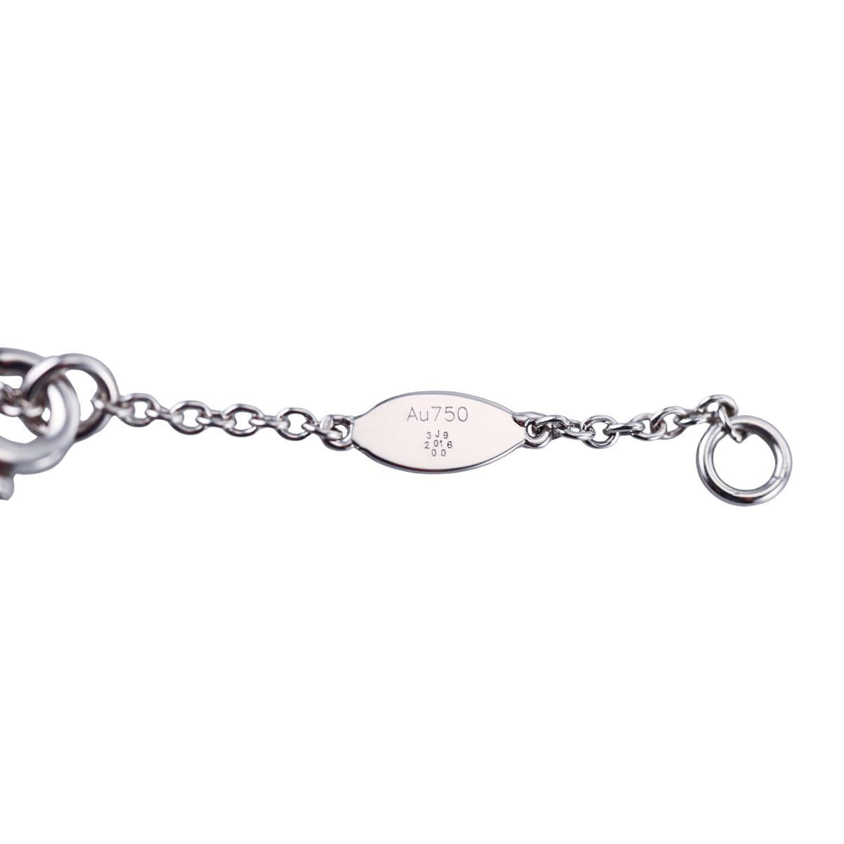 Memoire Luna 18k Gold Diamond Medallion Pendant Necklace