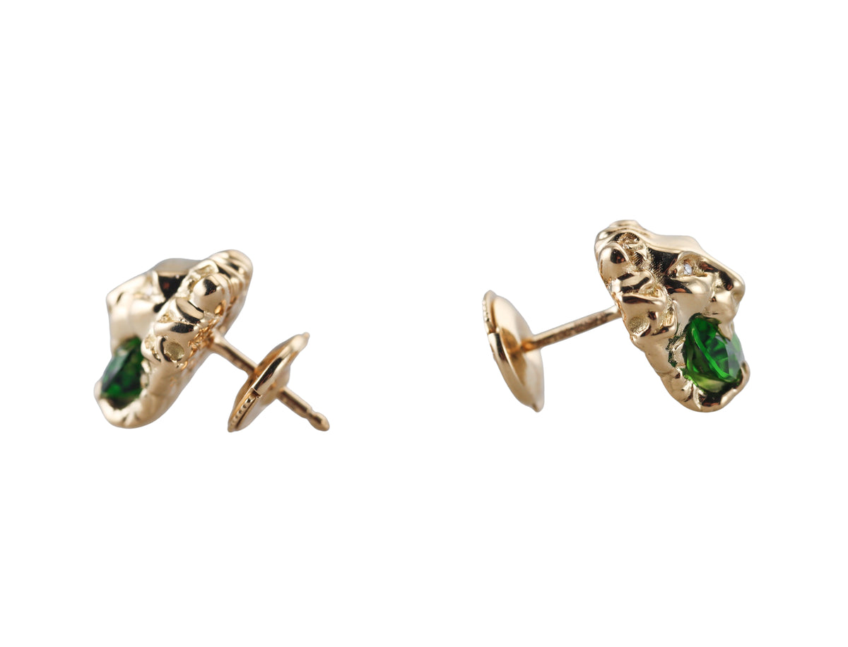 Gucci Lion Head Diopside Diamond 18k Gold Stud Earrings
