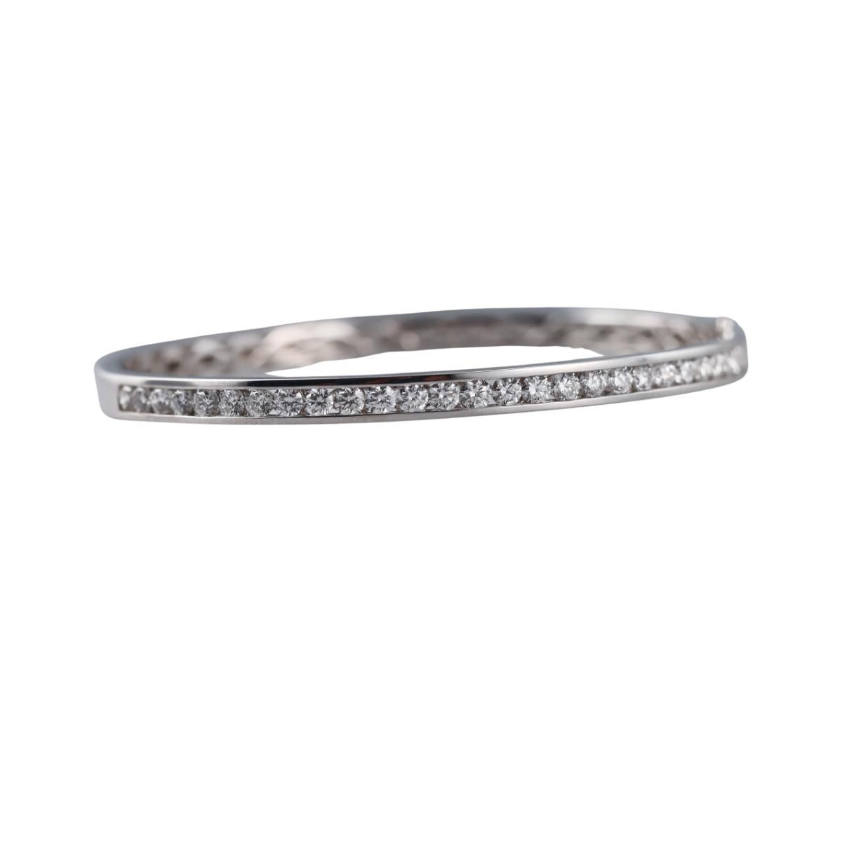 Memoire Channel Set Diamond 18k Gold Bangle Bracelet