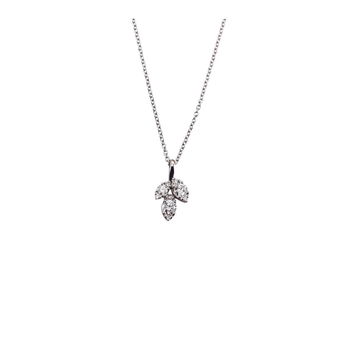 Memoire Vintage Petal 18k Gold Diamond Pendant Necklace