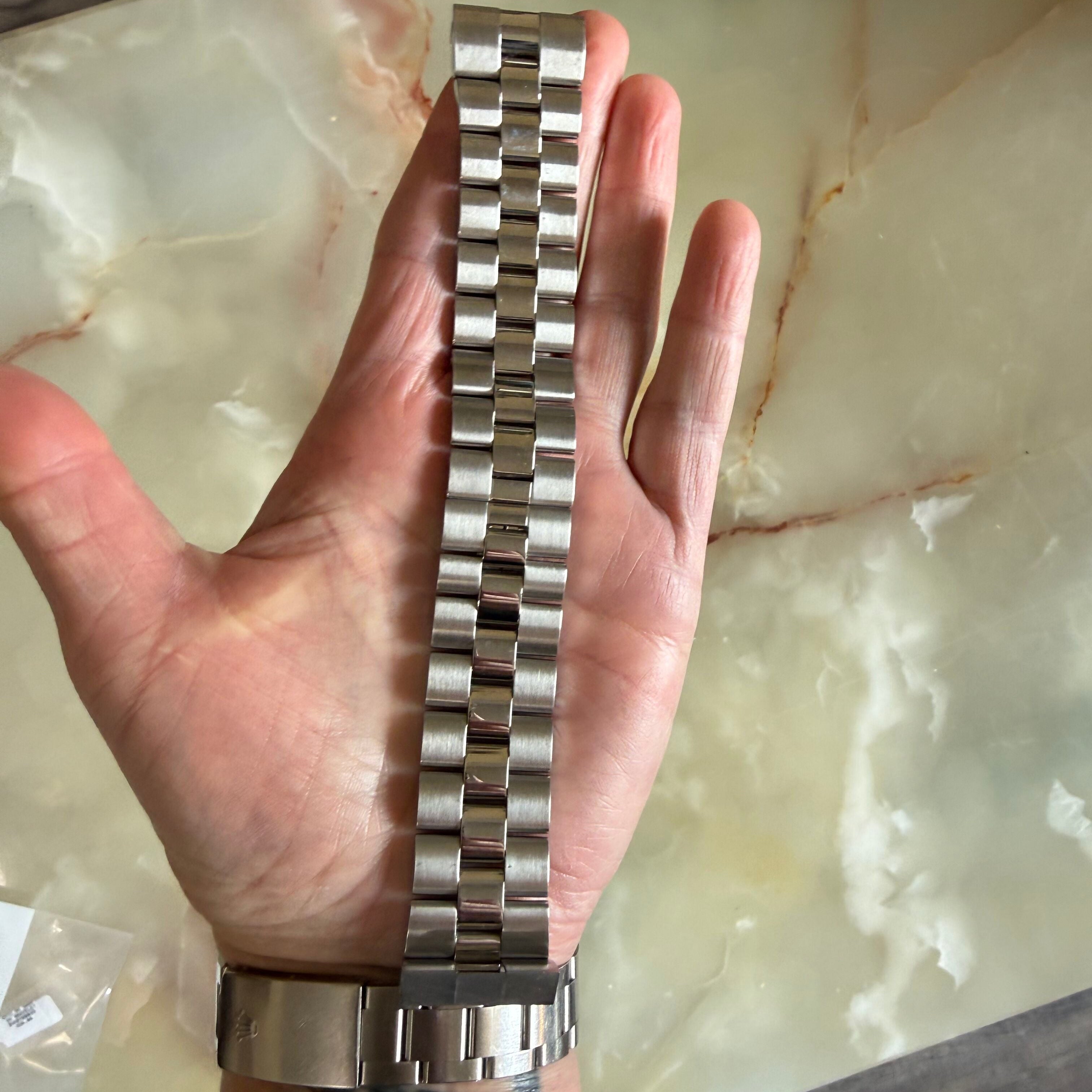 Authentic Baume & Mercier Stainless Steel 25mm Watch Bracelet BNM0700049