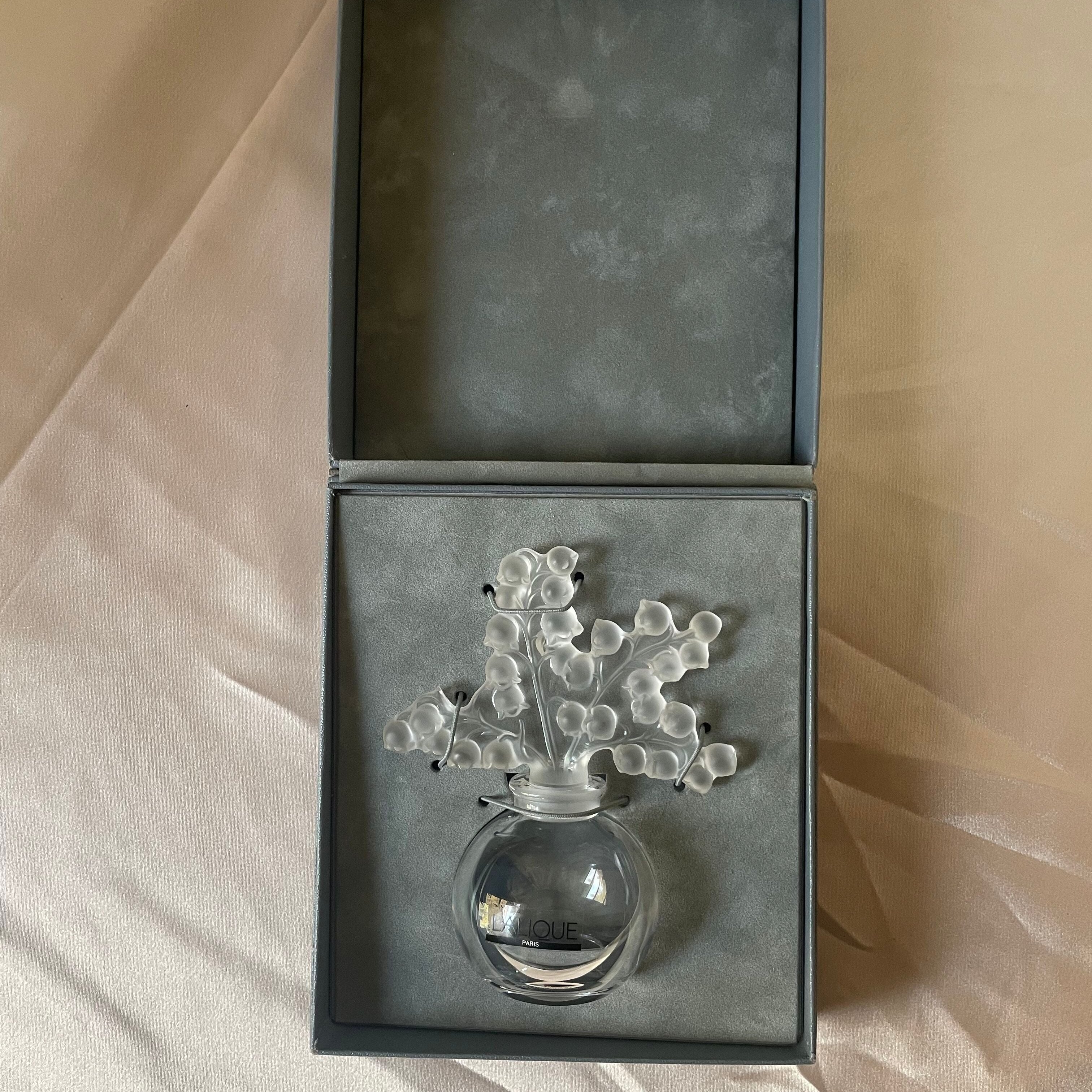 New Old Stock Lalique Crystal Clairefontaine Perfume Bottle 1130000