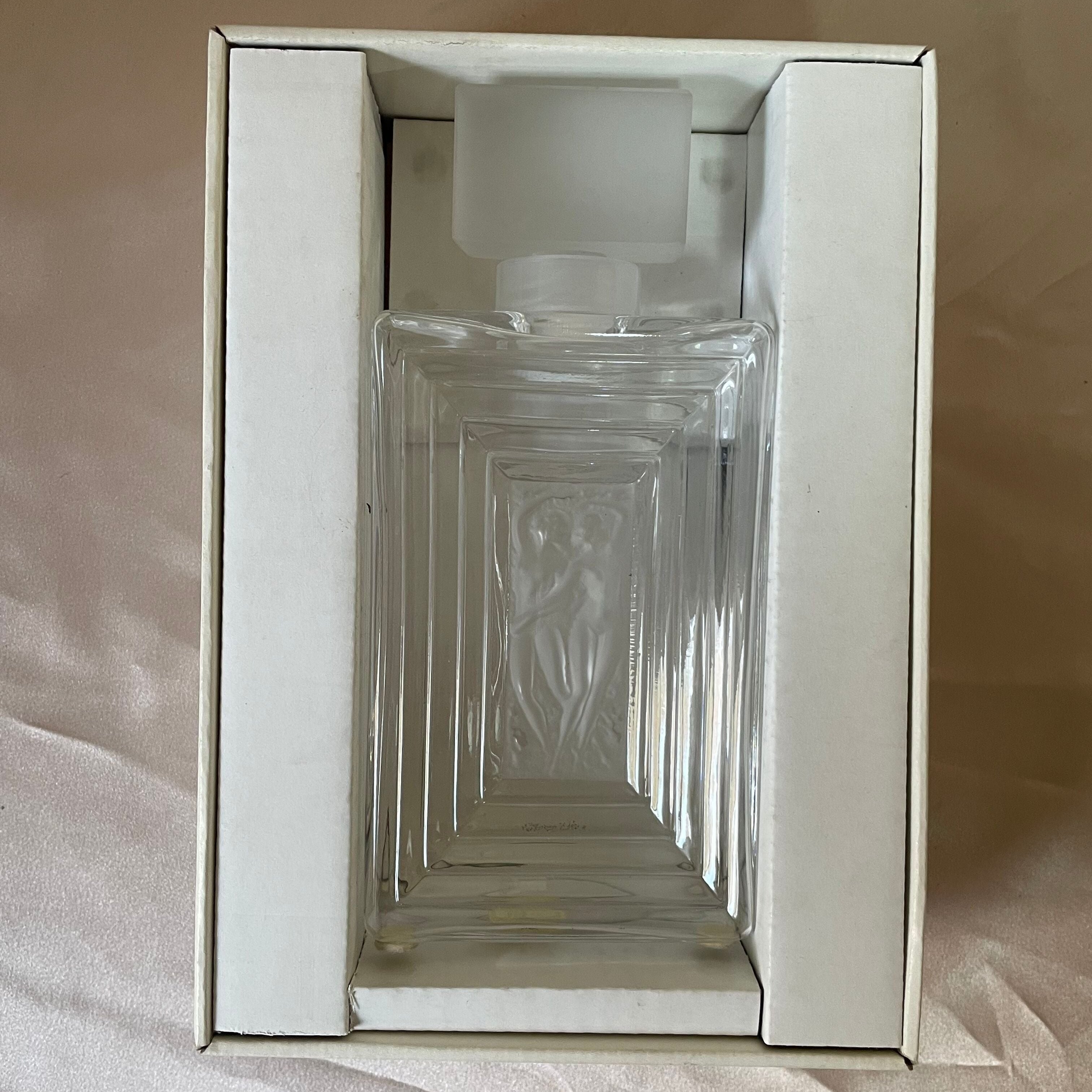 New old stock Lalique Crystal Duncan Perfume Bottle