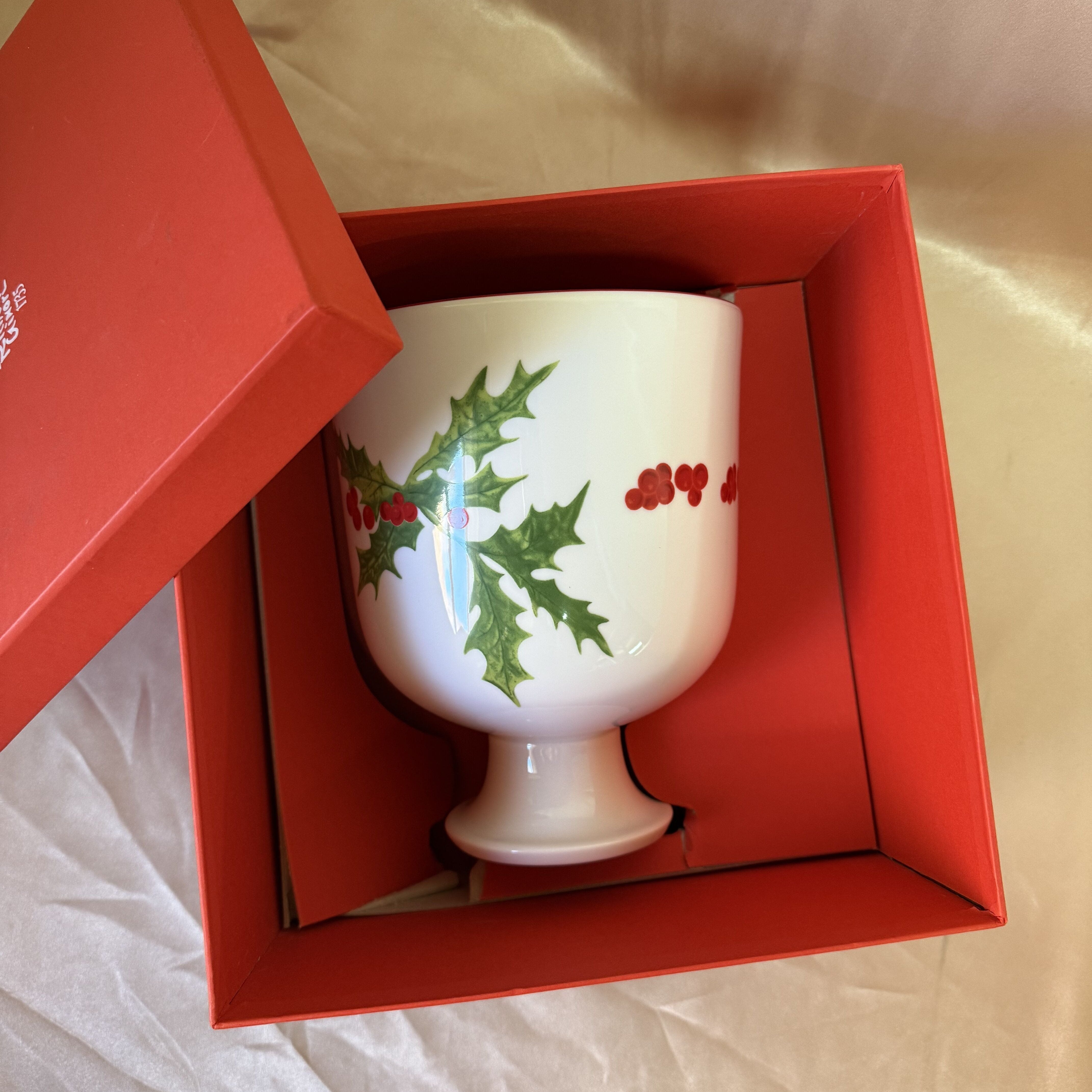 New Old Stock Richard Ginori Holly Berry Christmas Holiday Vase 020646717034