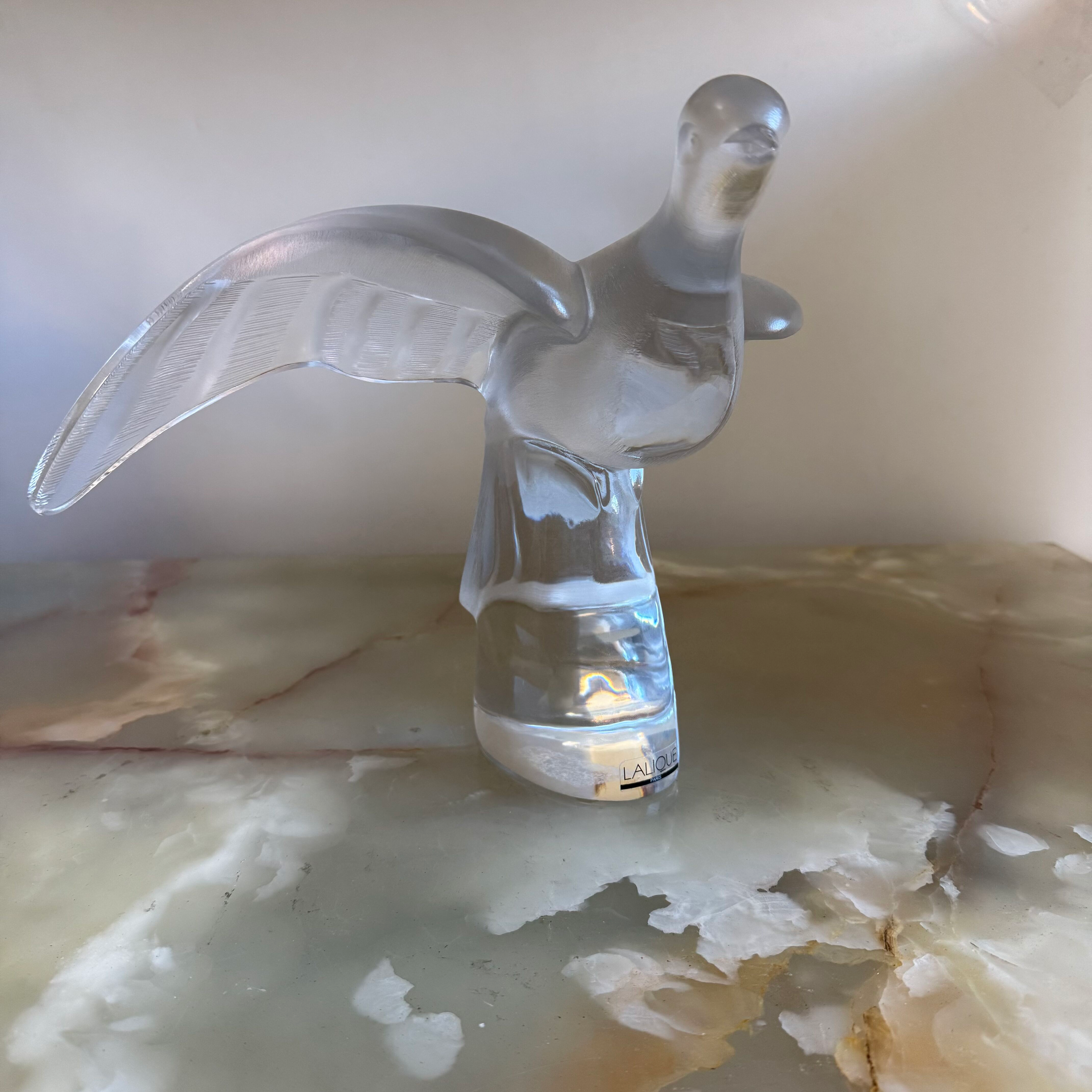 Lalique Crystal Auxo-Large Dove Figurines & Paperweights 11636
