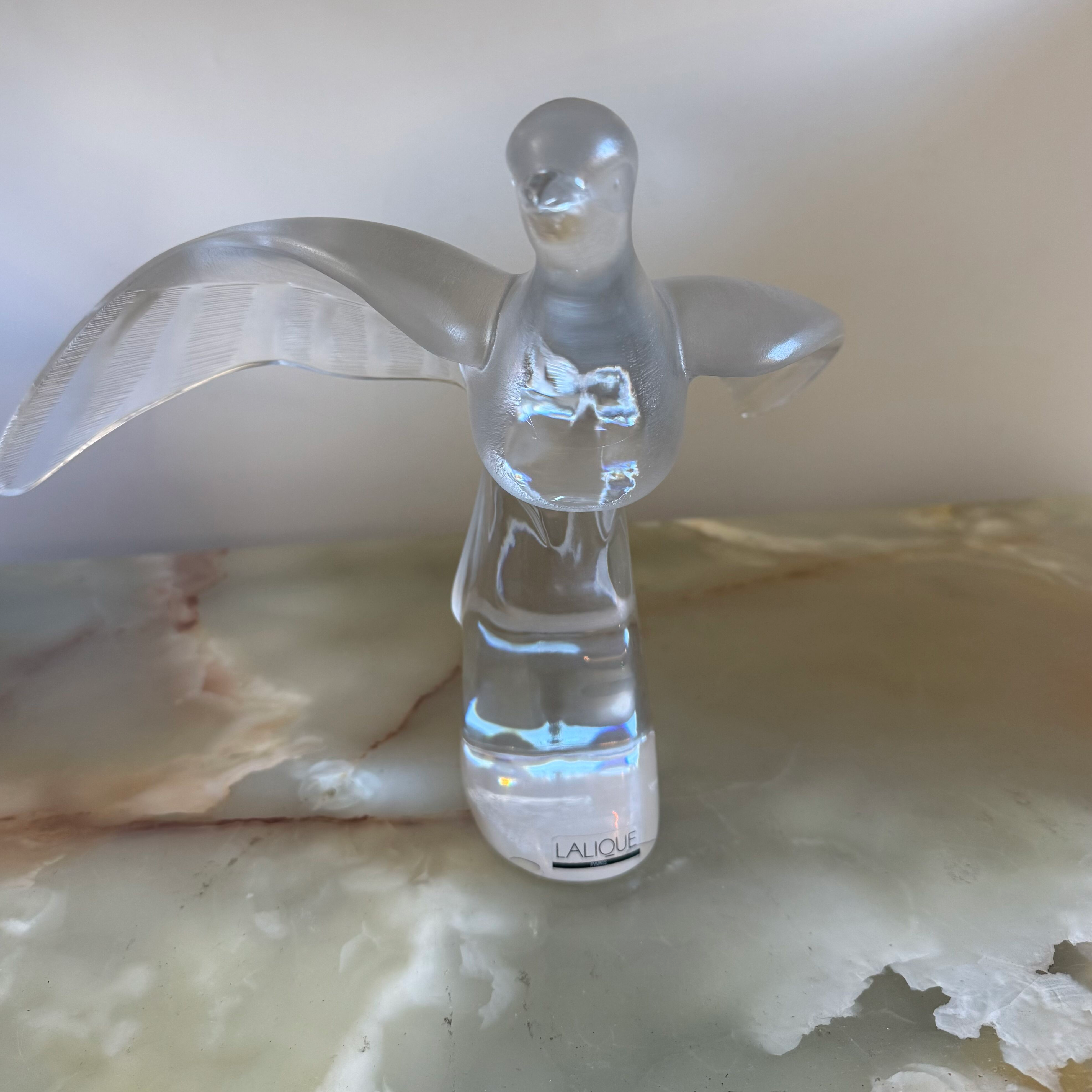 Lalique Crystal Auxo-Large Dove Figurines & Paperweights 11636