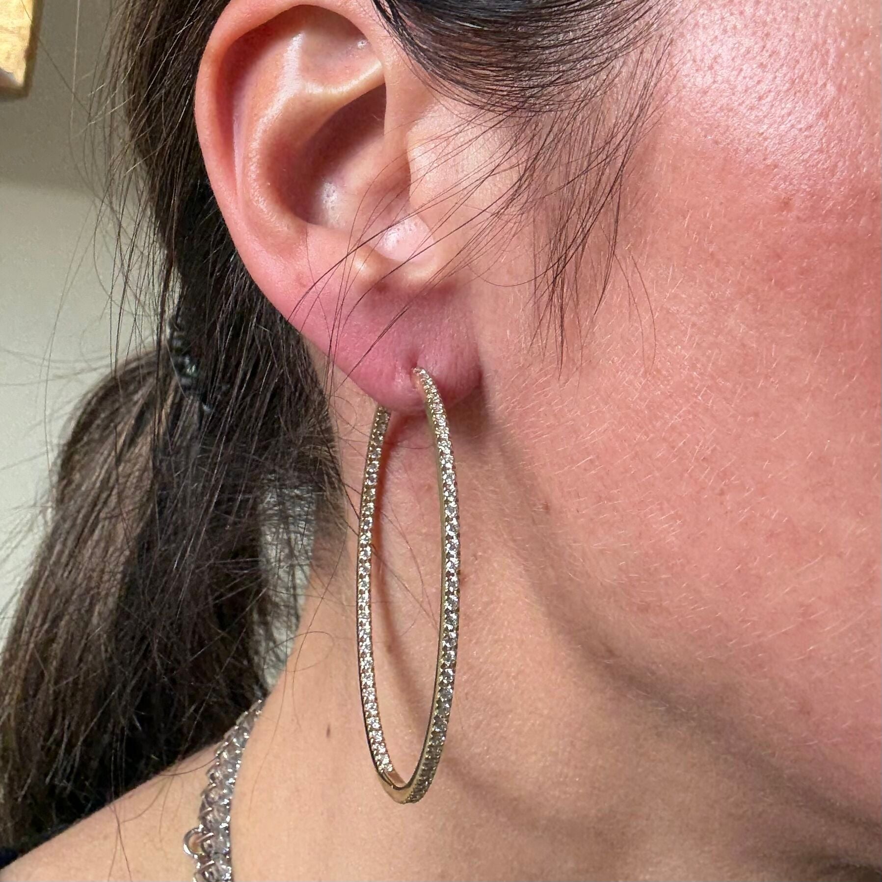 Memoire by Hearts on Fire 18k Gold Diamond Hoops Earrings