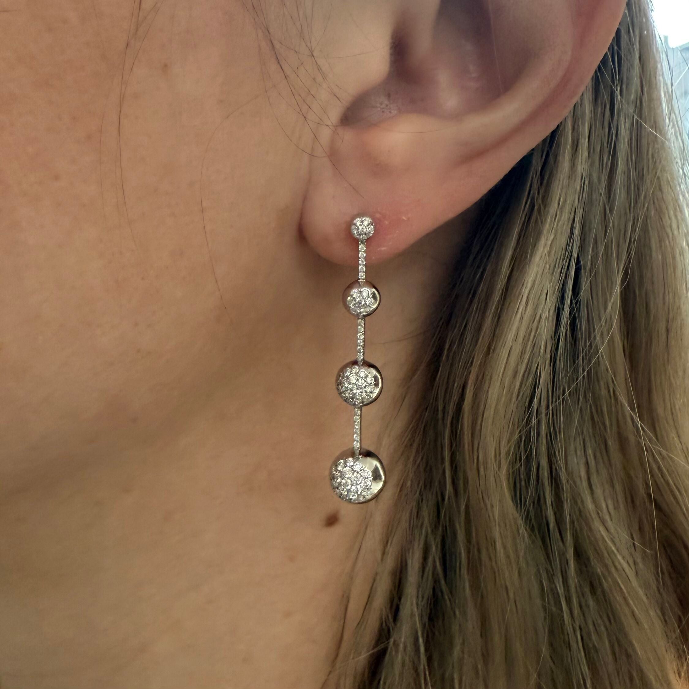 Memoire by Hearts on Fire 18k Diamond Bubbles Drop Earrings