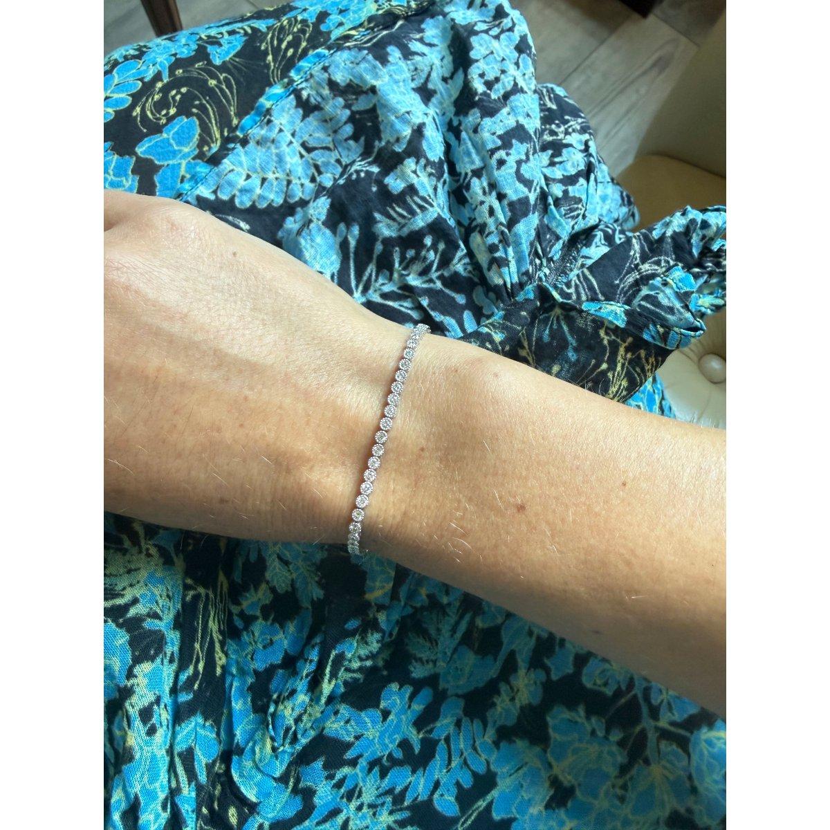 Memoire Milgrain Diamond 18k Gold Line Bracelet