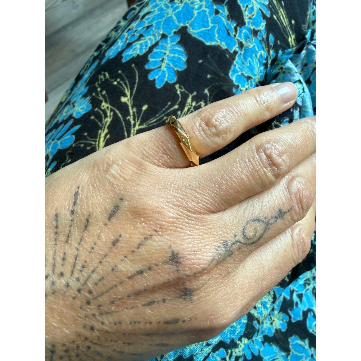 Gucci Link to Love 18K Gold Studded 4mm Band Ring