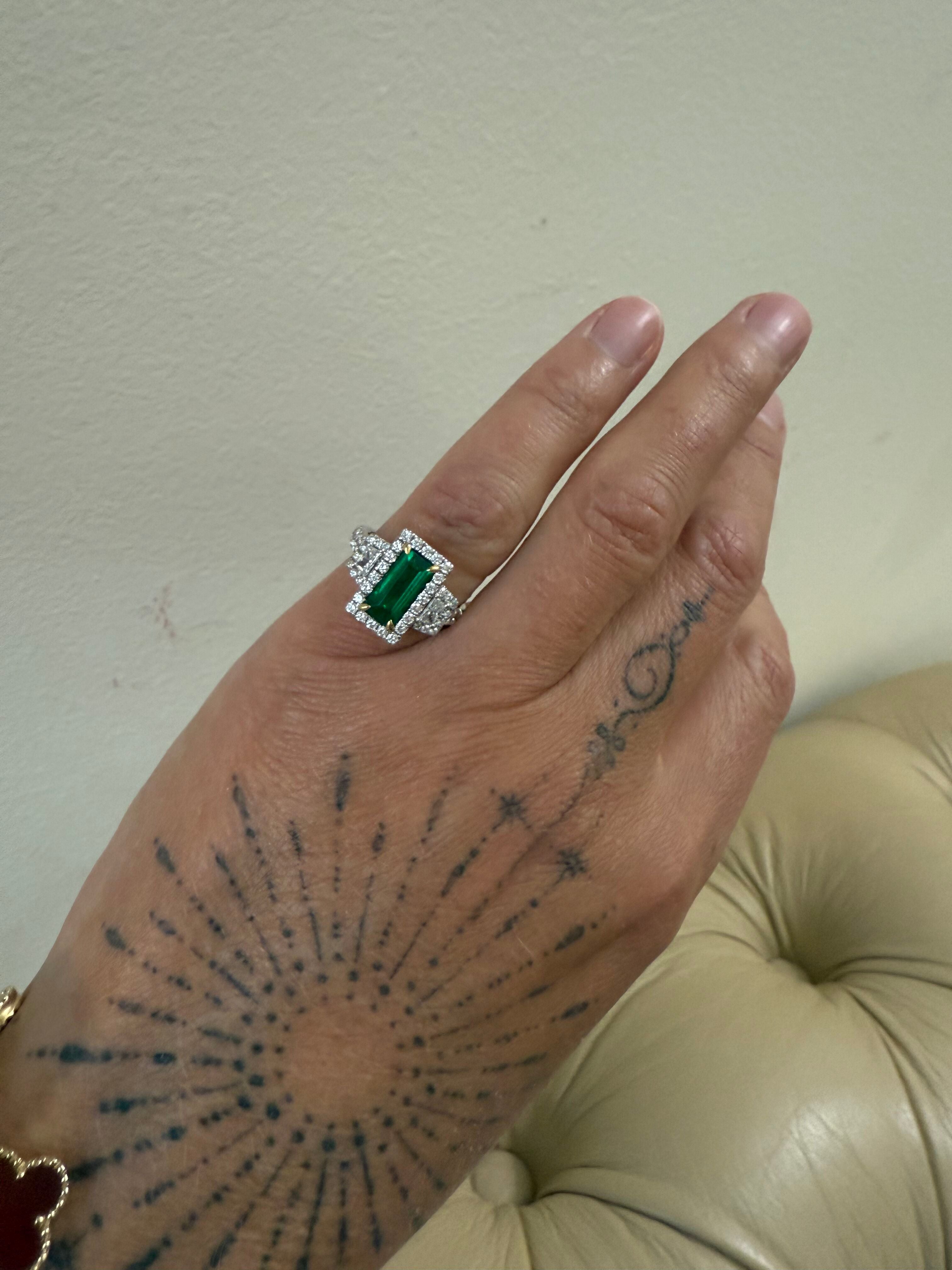 18k Gold Diamond 1.32ct Emerald Ring