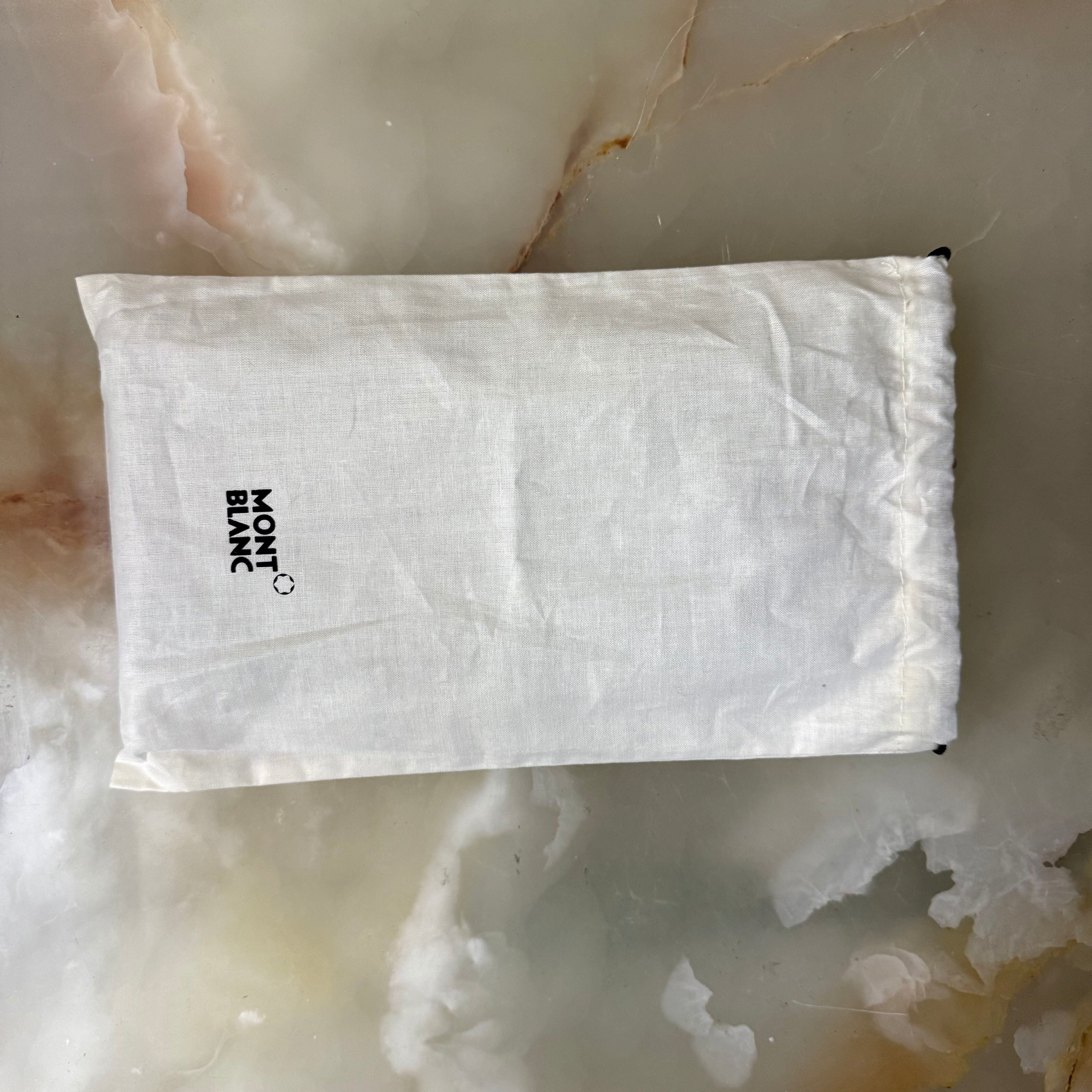 Montblanc La Vie de Boheme 8cc Leather Zipper Coin Case Wallet