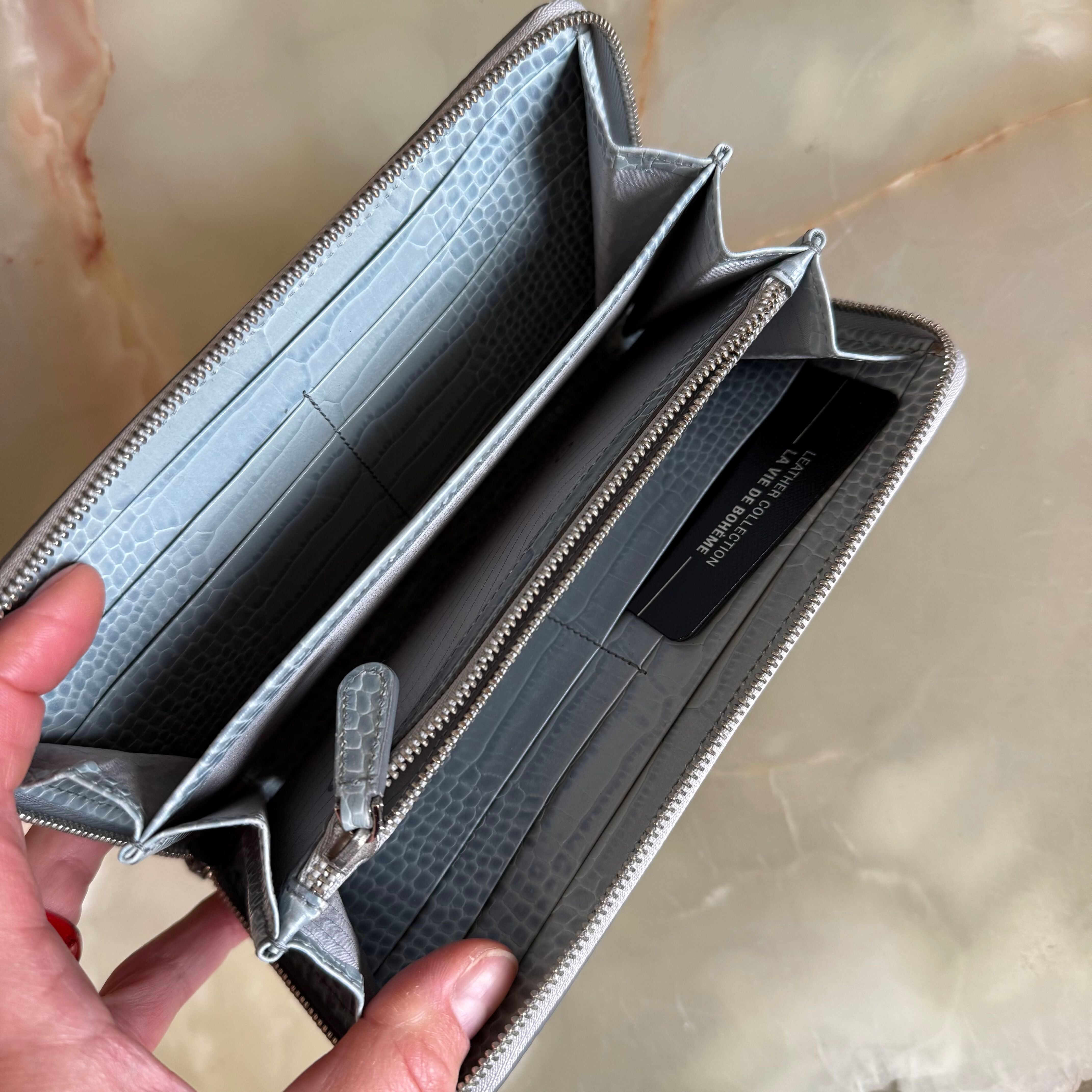 Montblanc Boheme Blue Leather Wallet w Zip & Coin Case 107625