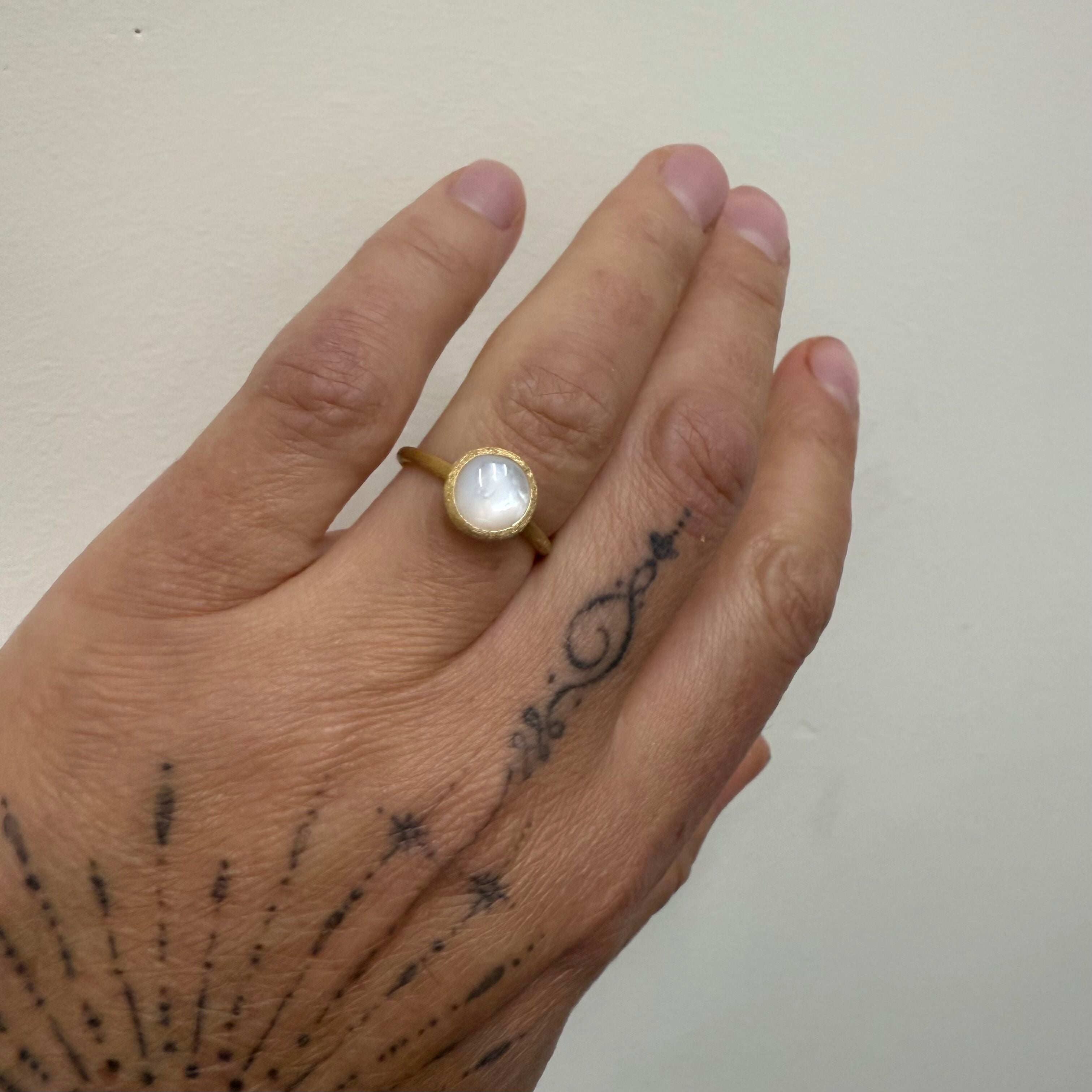 Marco Bicego Jaipur 18K Gold Mother of Pearl Small Ring