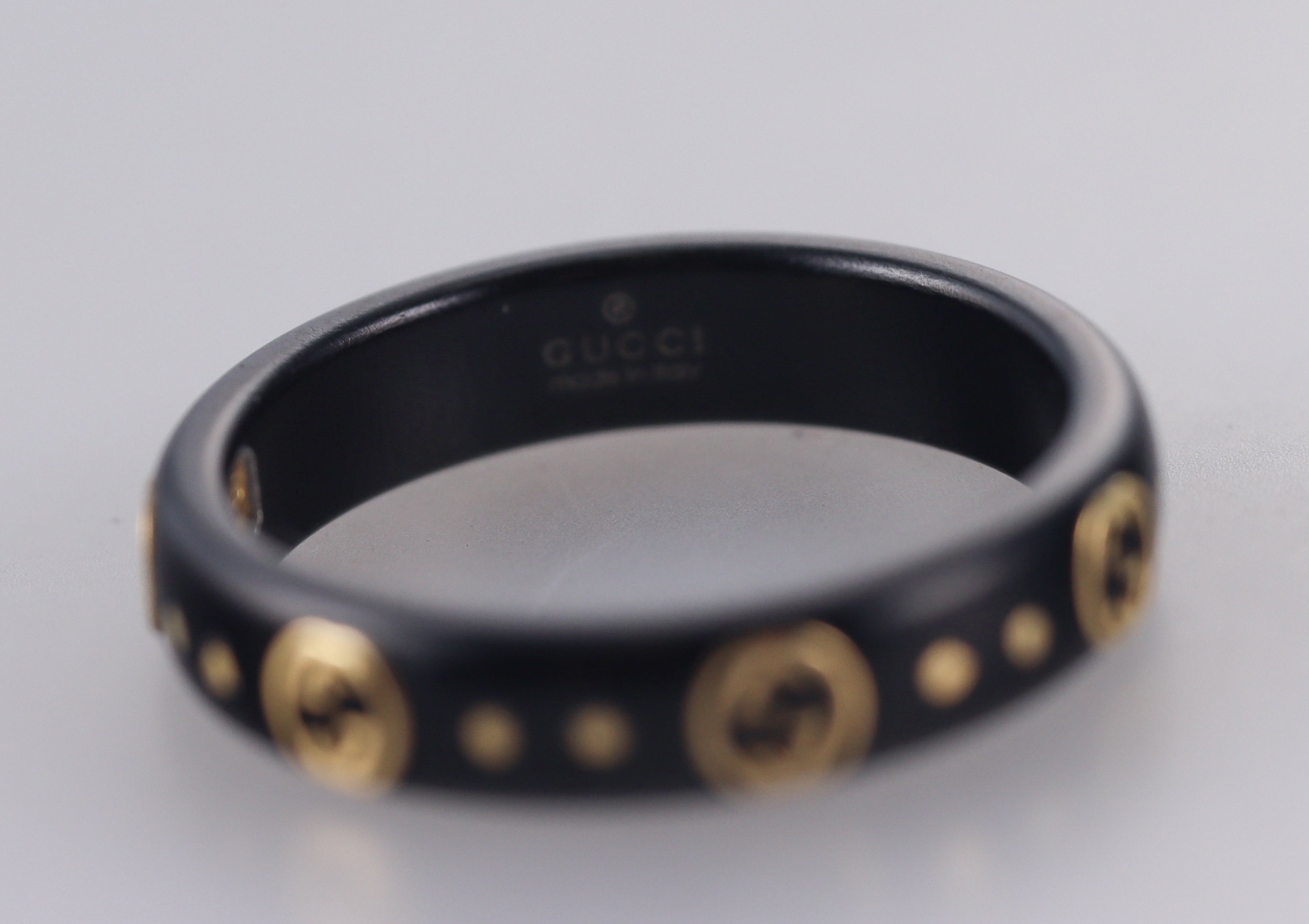 18k Gucci Black Corundum Band Ring Retail $750