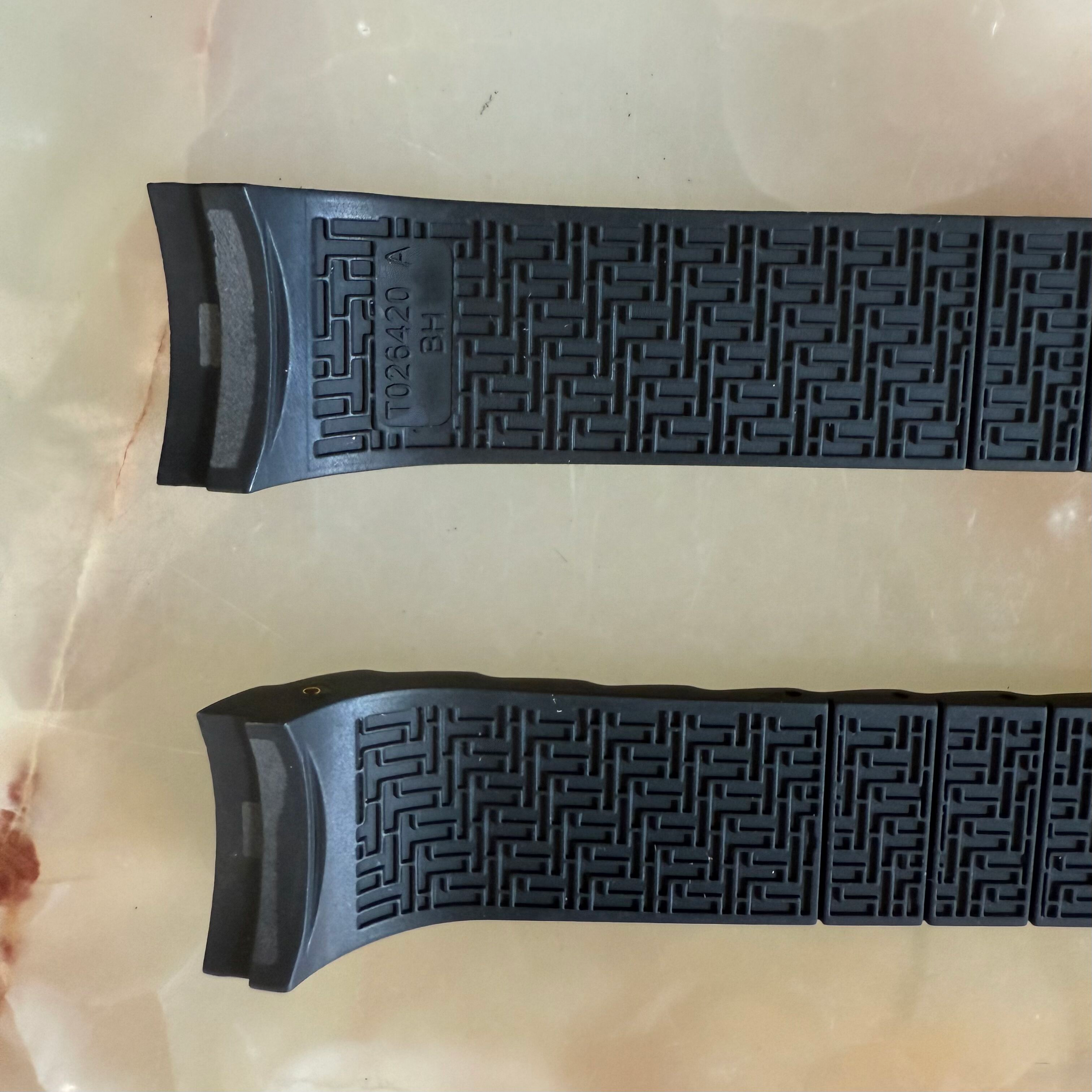 Authentic Tissot Black Rubber Watch Strap Band 22mm T026420A