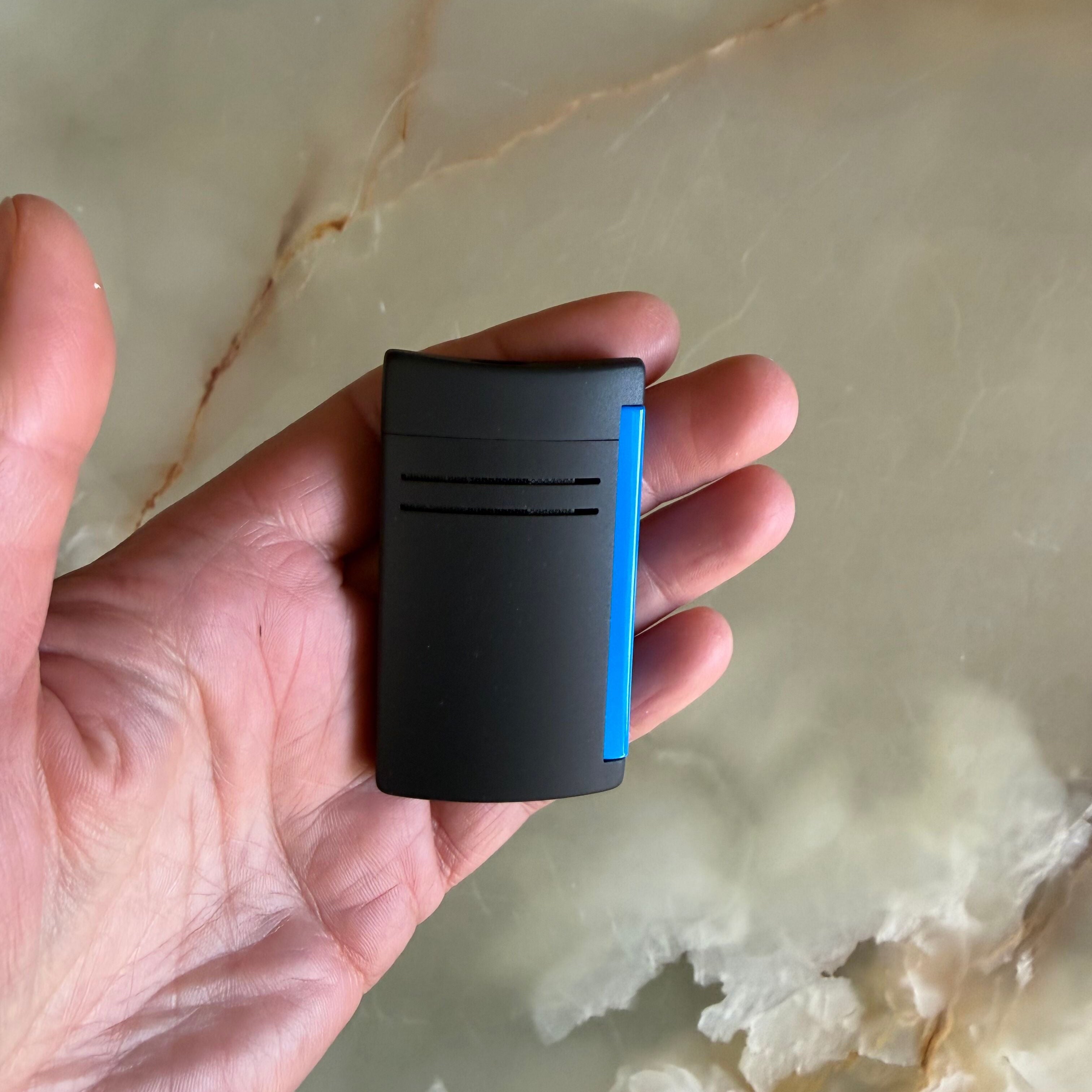 S.T. Dupont Maxijet Matte Neon Blue Lighter 020171
