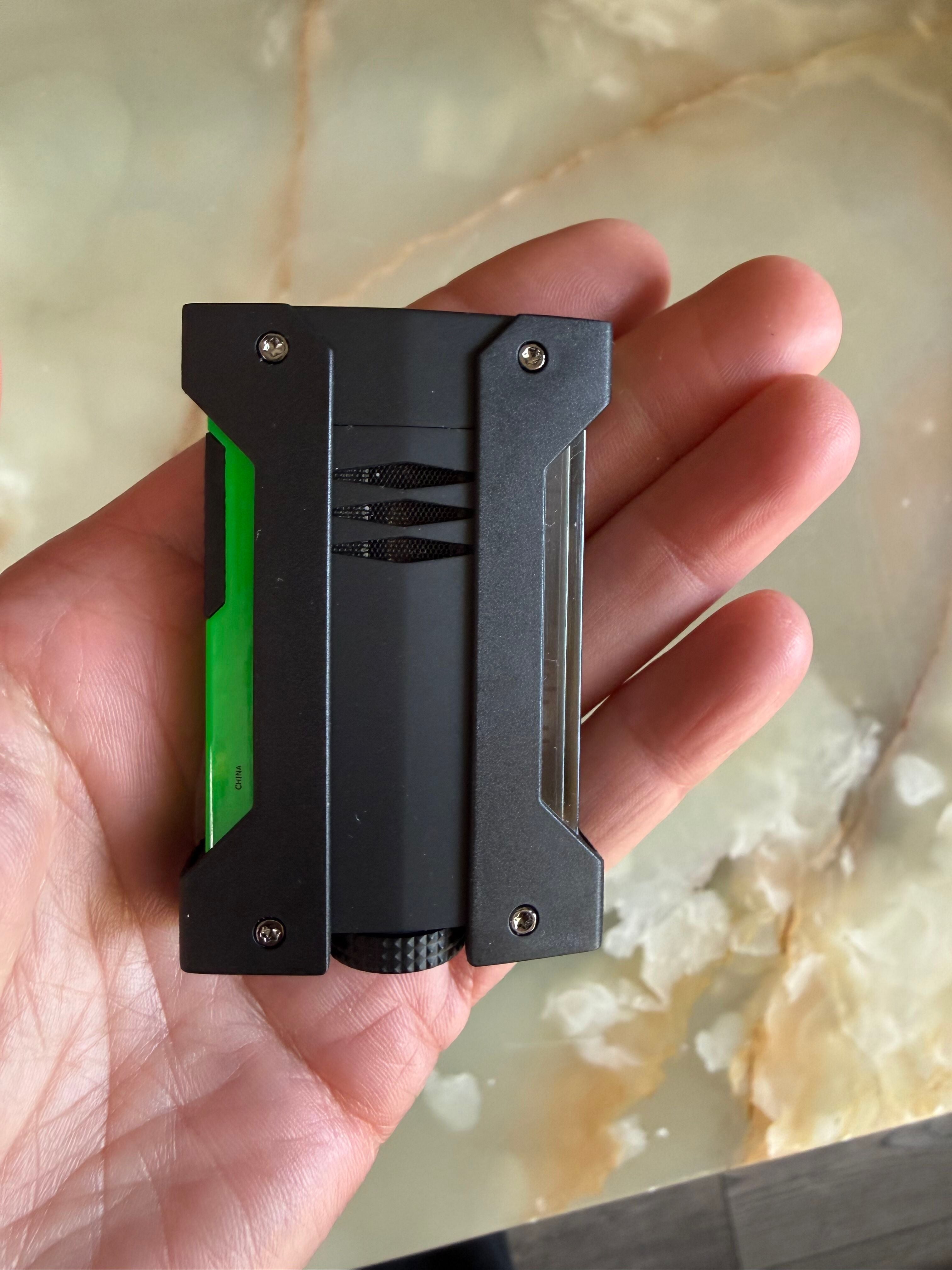 S.T. Dupont Defi Extreme Matte Neon Green Lighter 021417