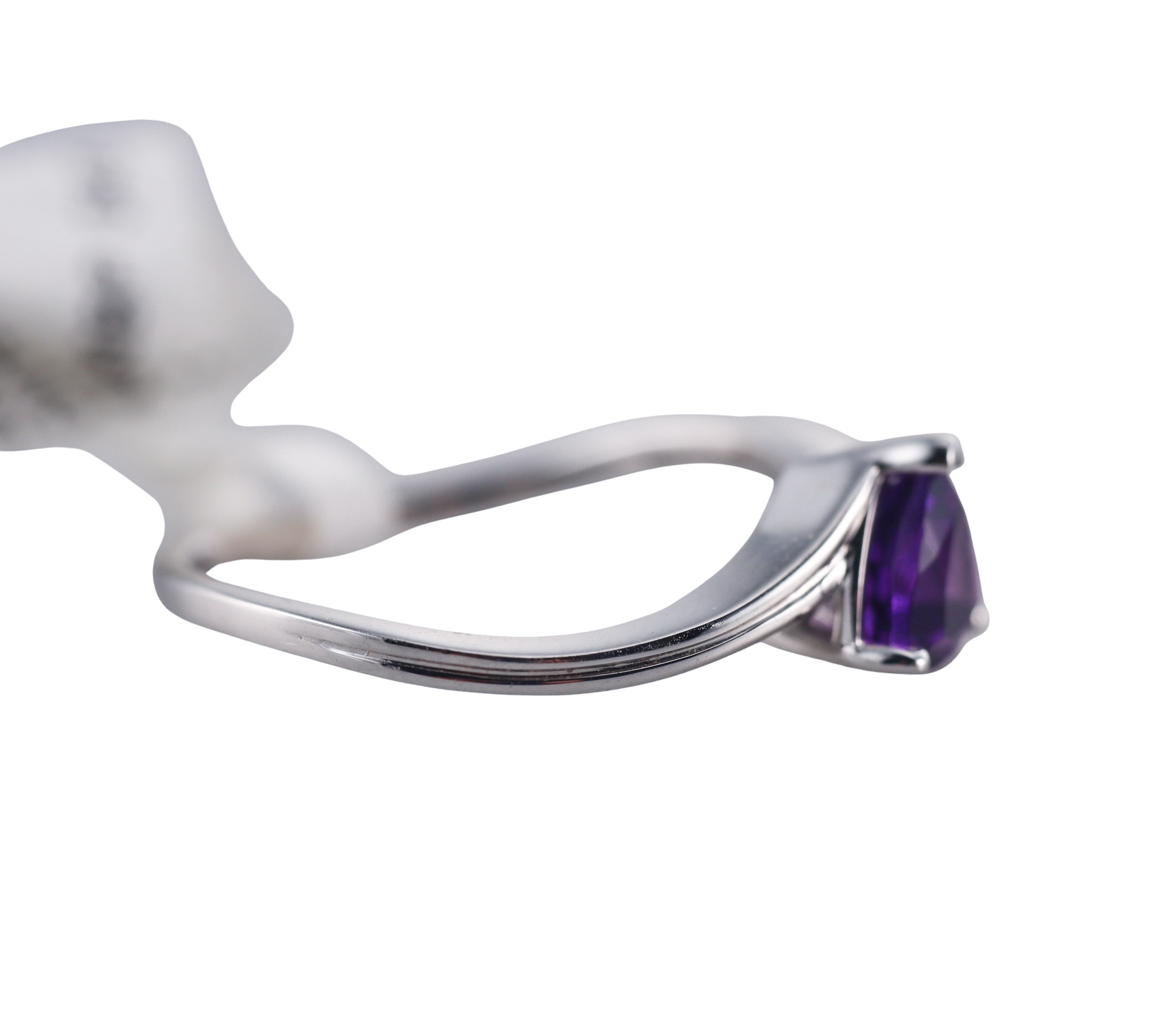 Kallati White Gold Amethyst Ring