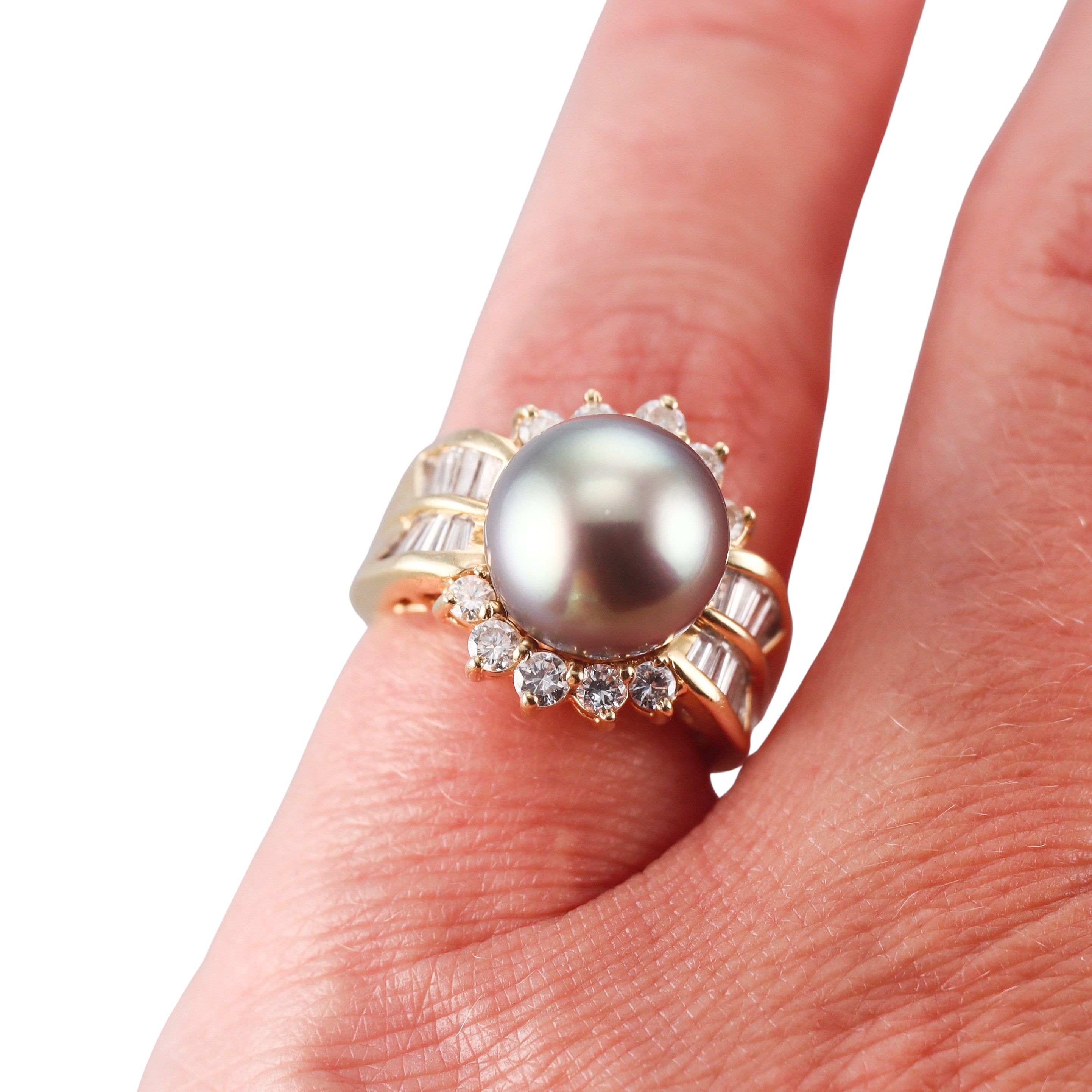 18k Yellow Gold Pearl Diamond Ring