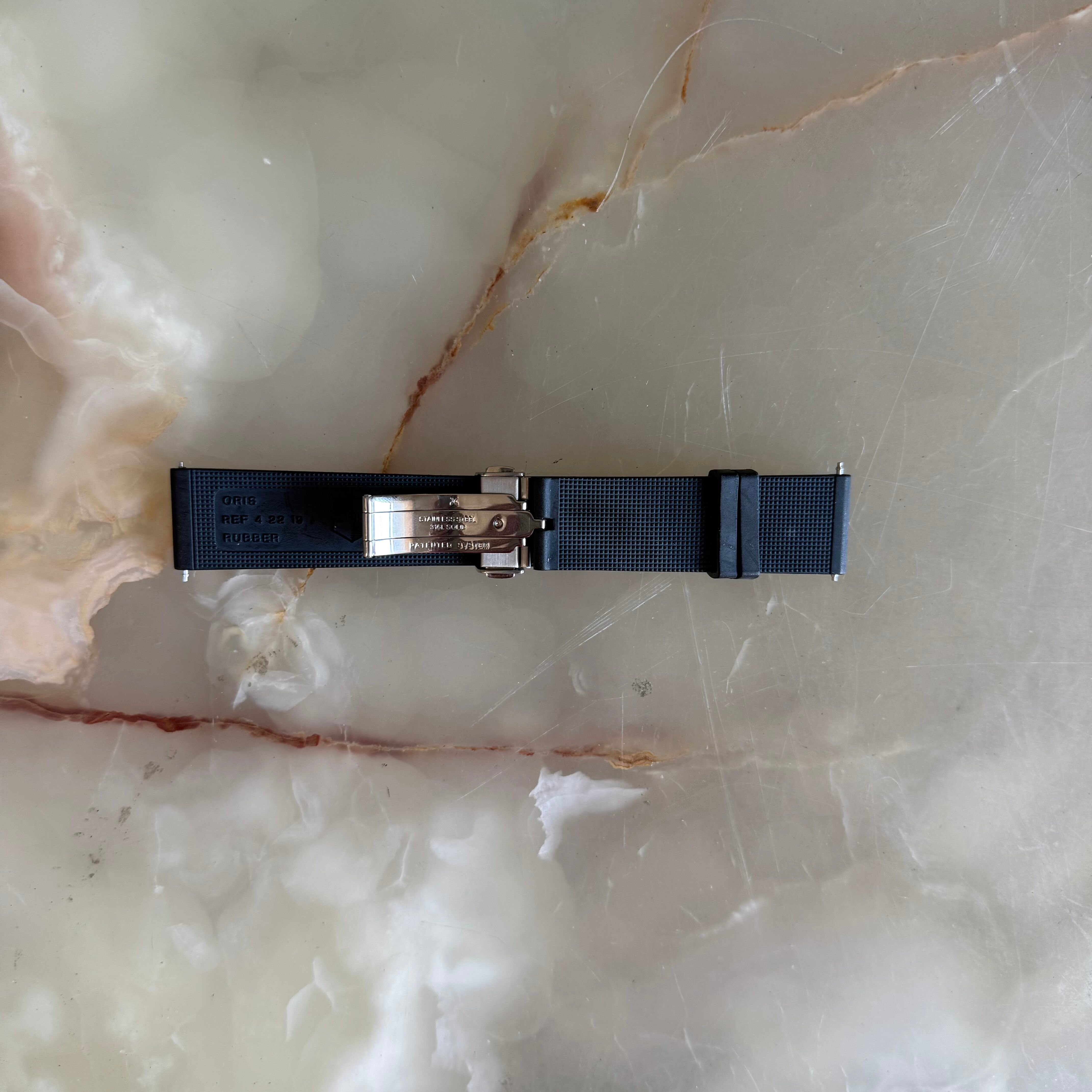 Authentic Oris Black Rubber Watch Strap Band 20mm w Deployant Buckle 42219