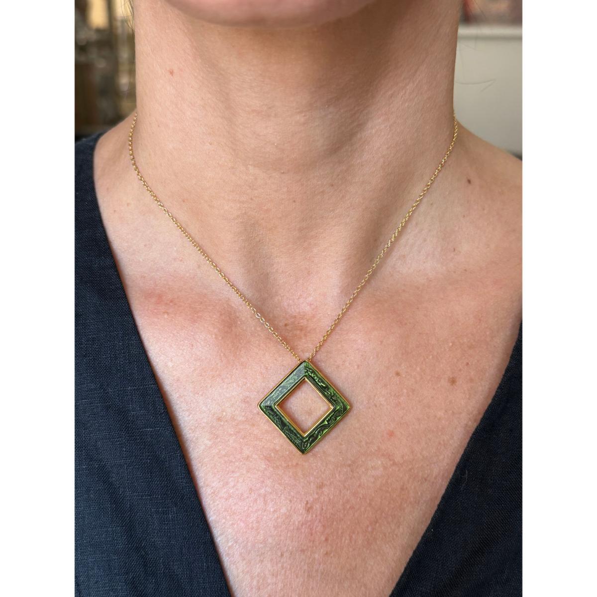 Lalique Losange Panthere Green Crystal Gold Plated Pendant Necklace 10767400