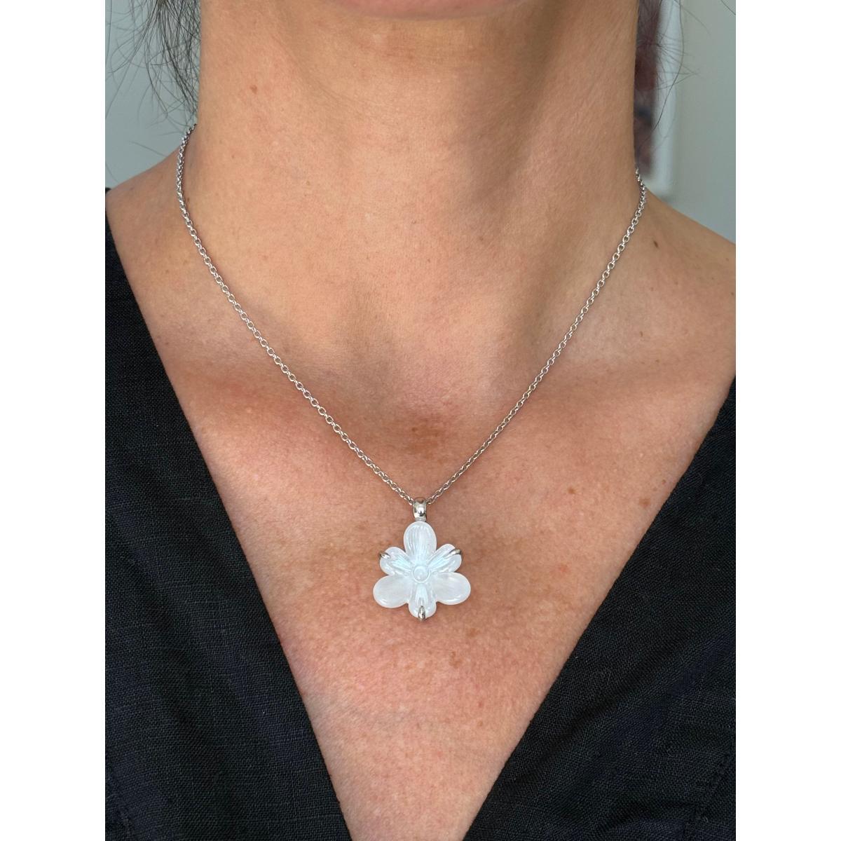 Lalique Fleur Neige Clear Crystal Sterling Silver Pendant Necklace 10610000