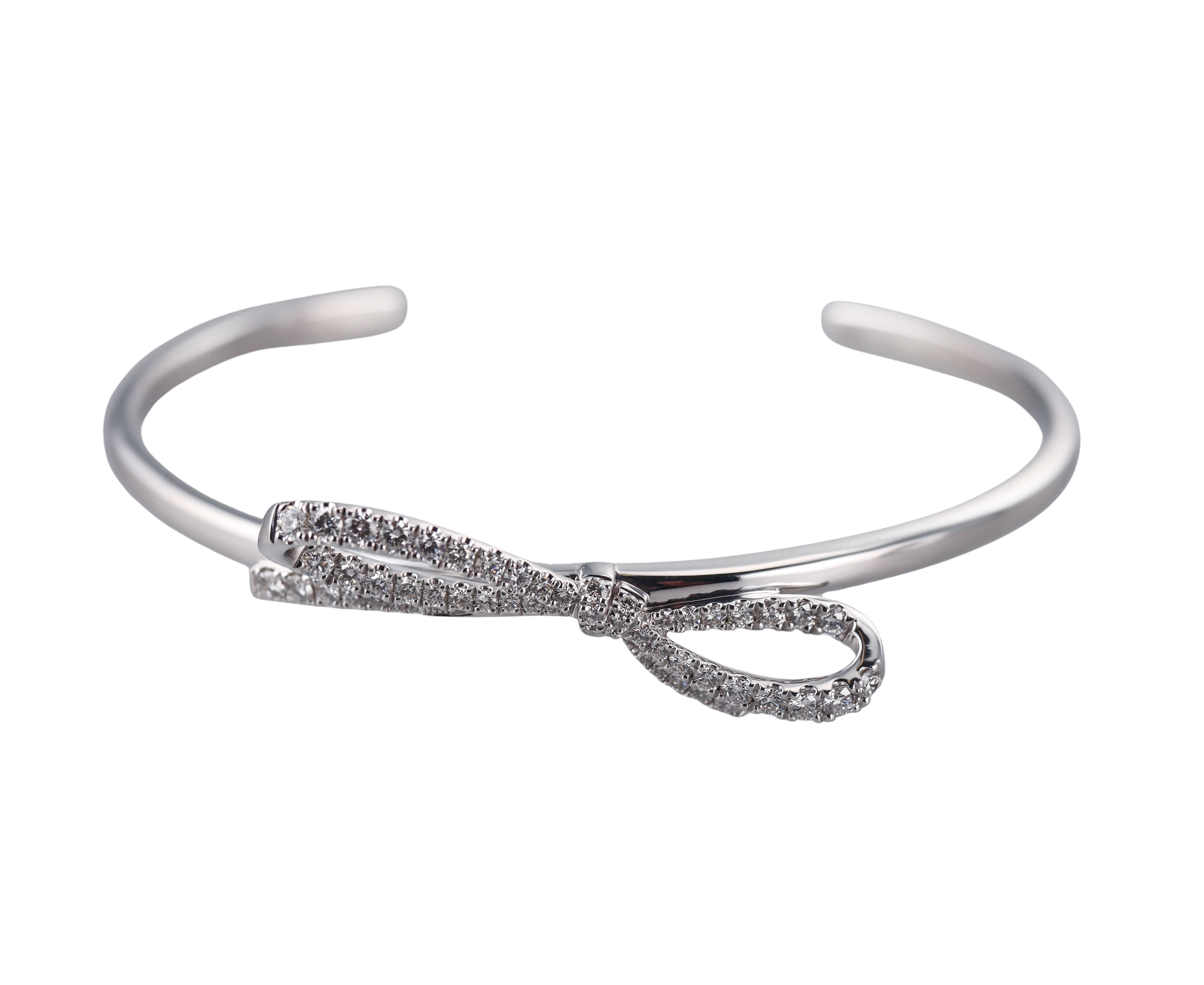 Memoire by Hearts on Fire 18k White Gold Bow Cuff Bracelet