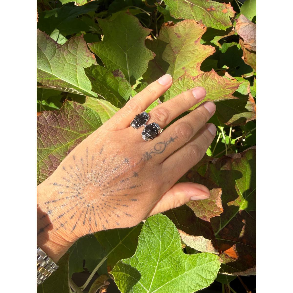 Lalique Icone Black Crystal Sterling Silver Icon Ring 10459000