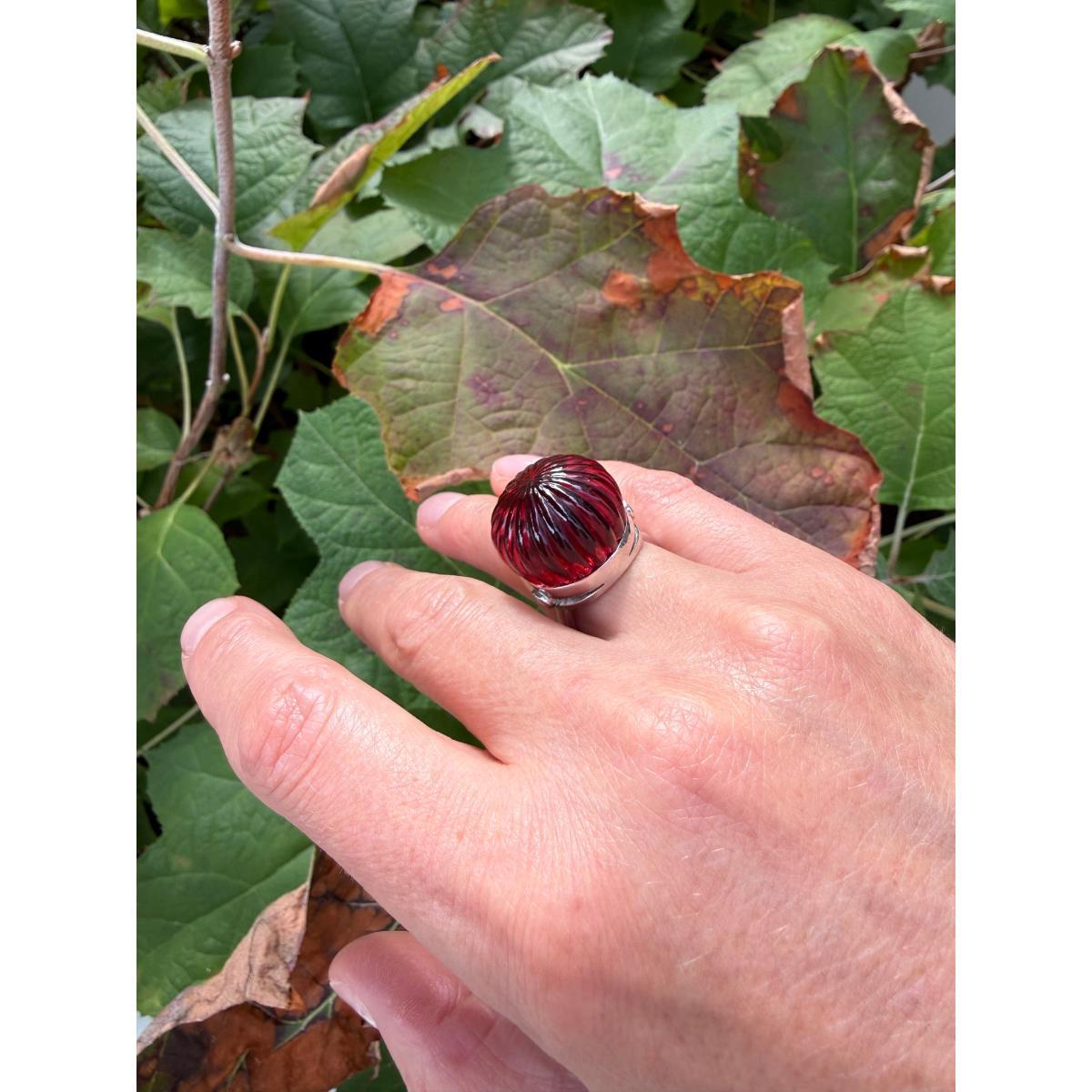 Lalique Vibrante Red Carved Crystal Sterling Silver Ring 10397300