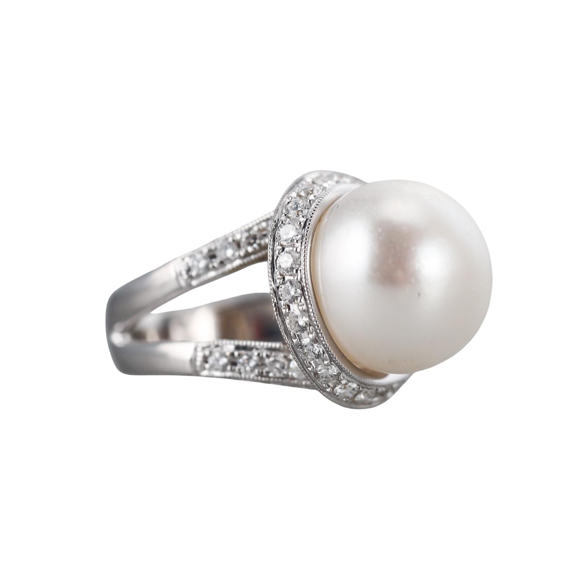 18k Gold South Sea Pearl Diamond Ring