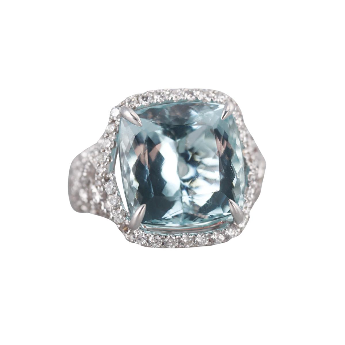 18k Gold 8.96ct Aquamarine Diamond Ring