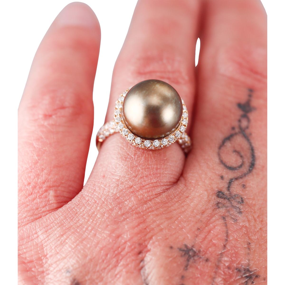 18k Gold Tahitian South Sea Pearl Diamond Ring