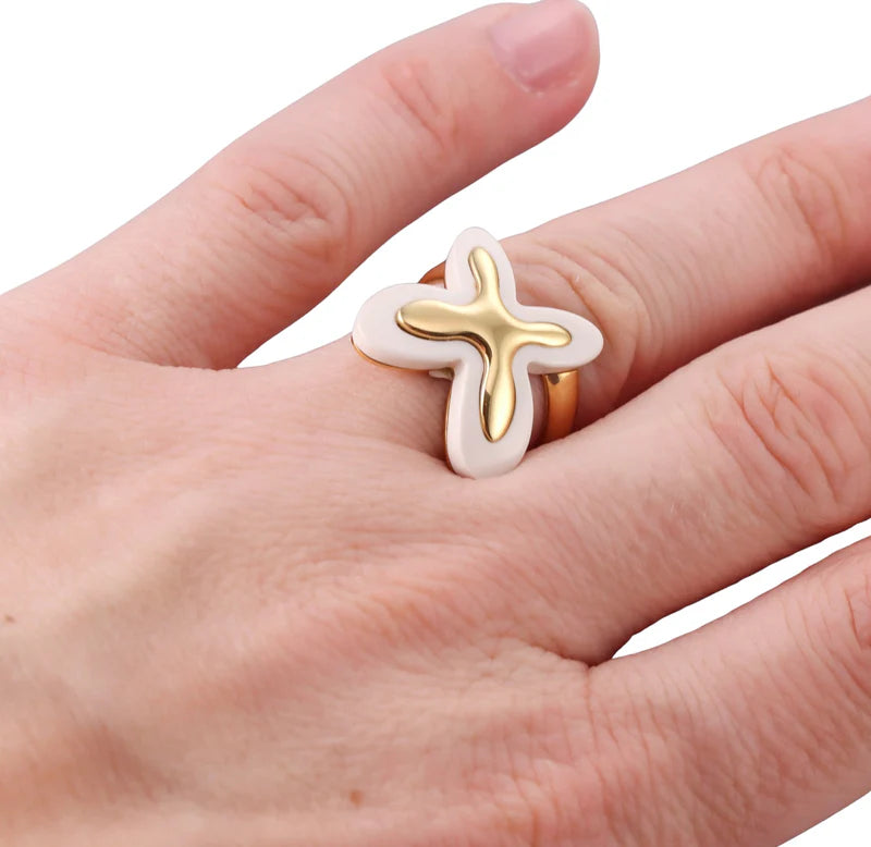 Mimi Milano 18k Gold Butterfly Ring