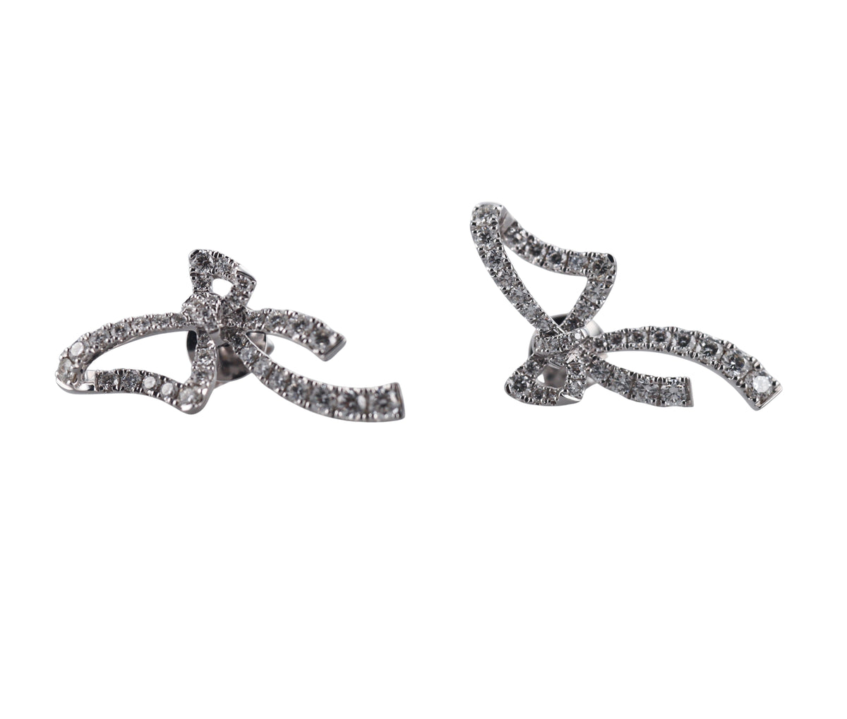 Memoire by Hearts on Fire 18k Diamond Bow Stud Earrings