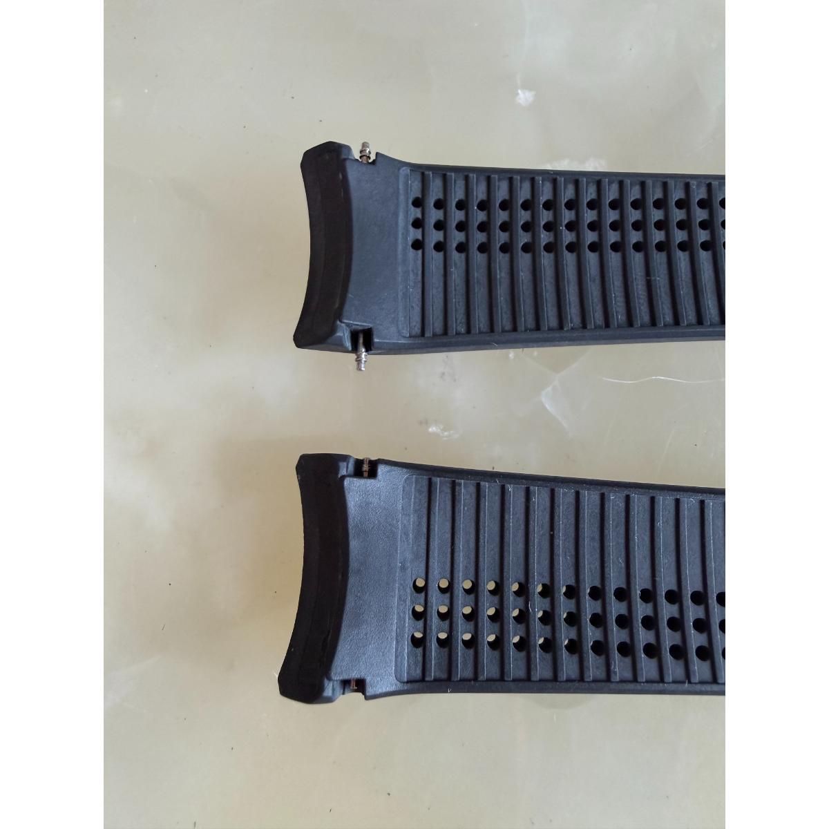 Authentic TAG Heuer Black Rubber Watch Strap Band 22mm