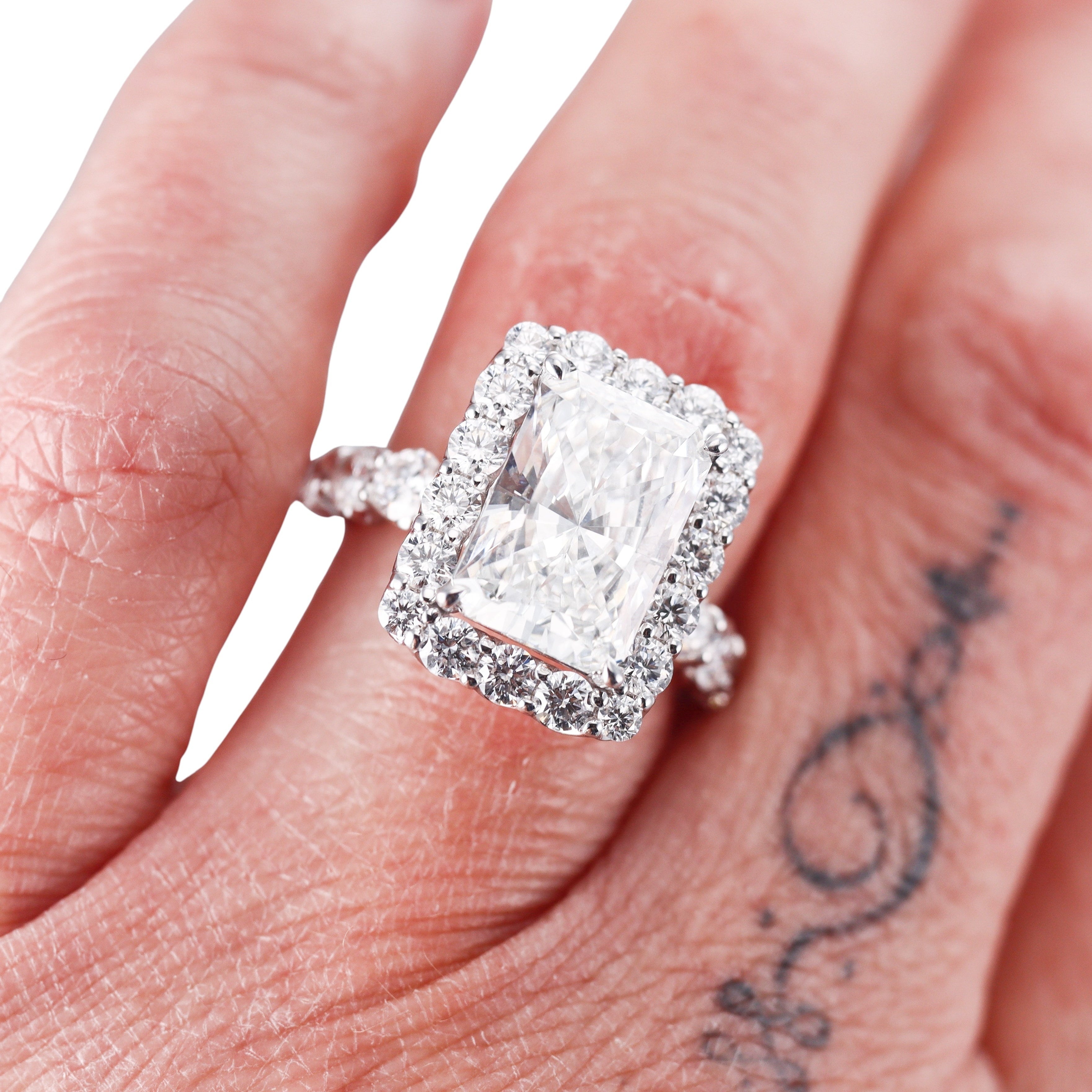 Solid 14k Gold LG IGI 7.74ctw Diamond Engagement Ring