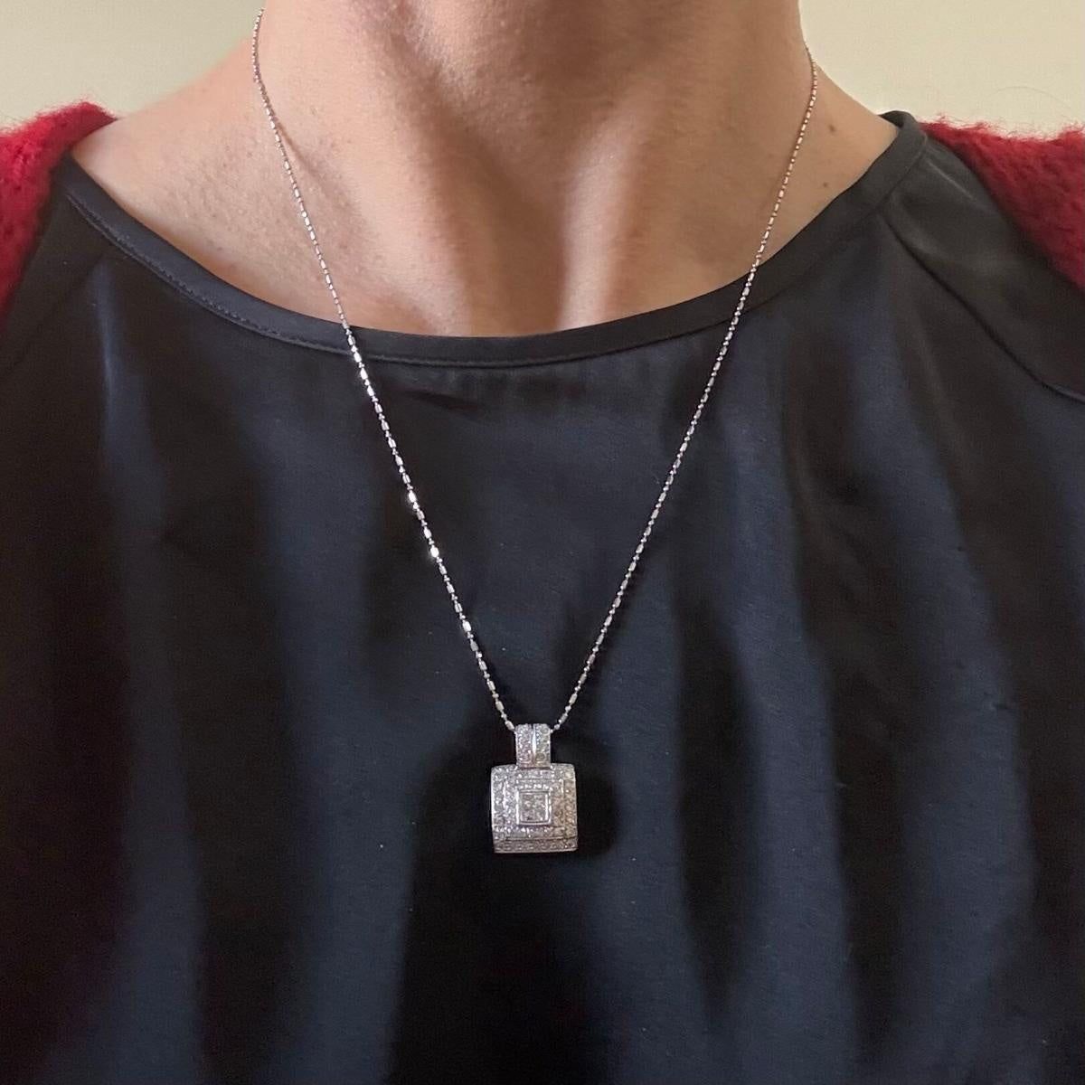 White Gold Diamond Pendant Necklace